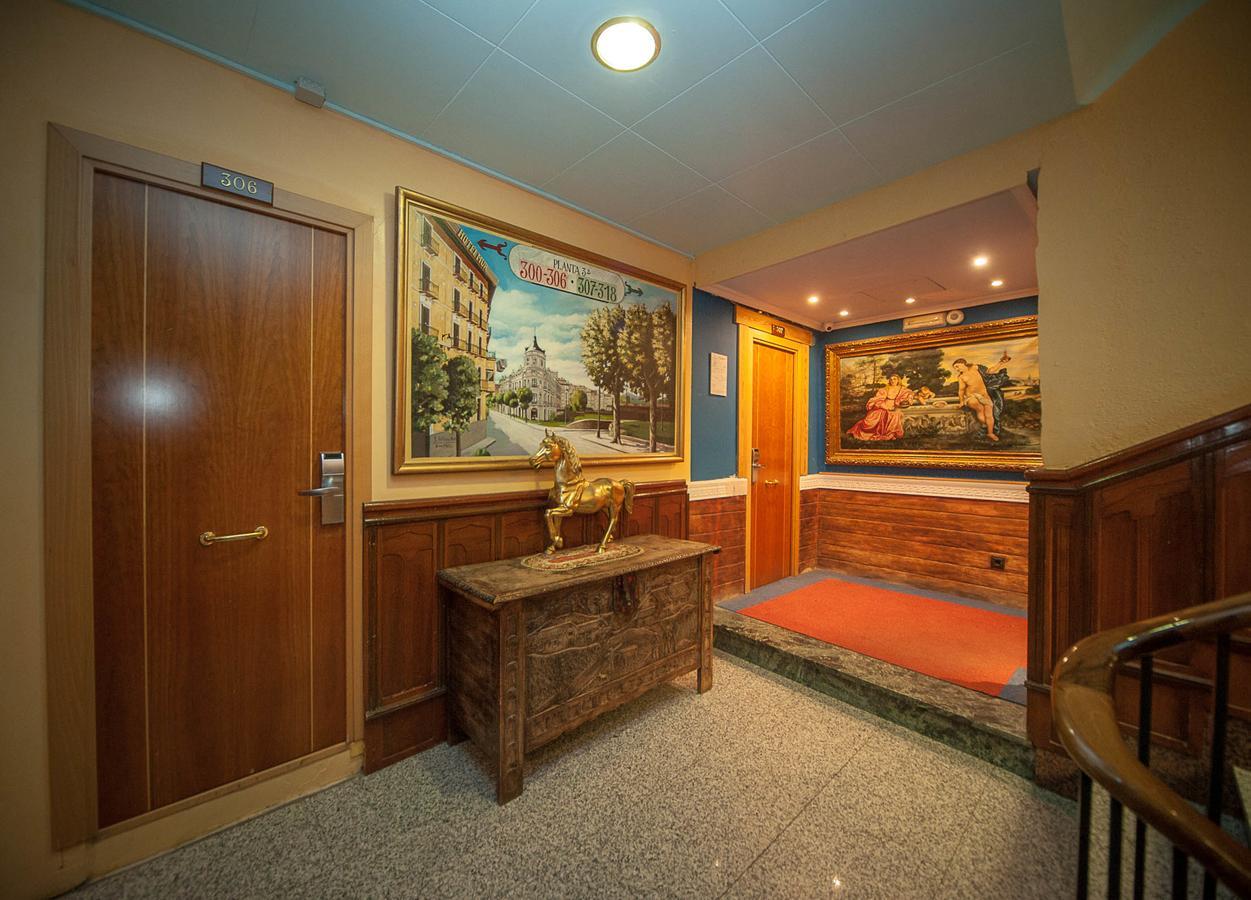 Hotel Mur Хака Екстер'єр фото