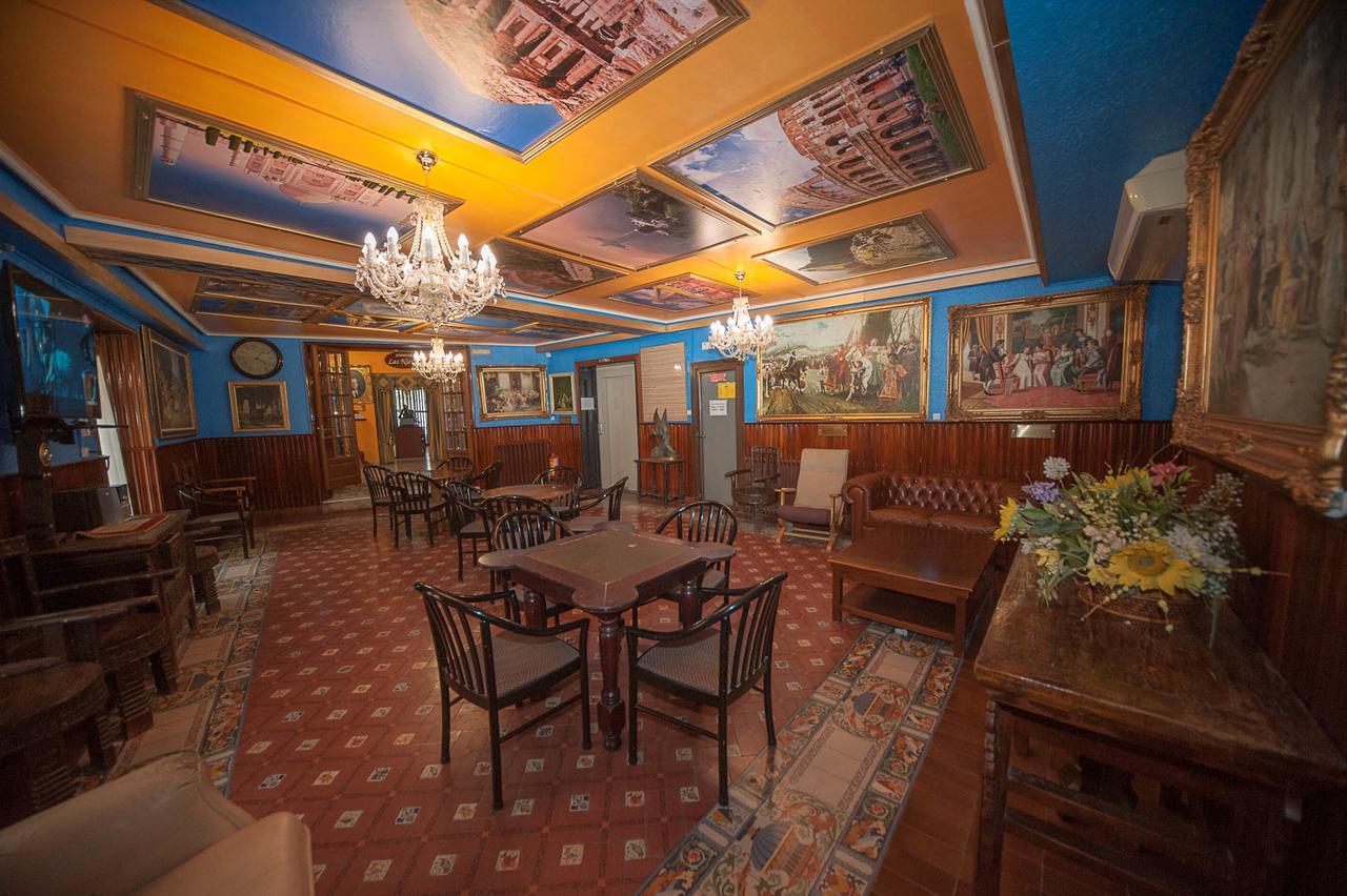 Hotel Mur Хака Екстер'єр фото