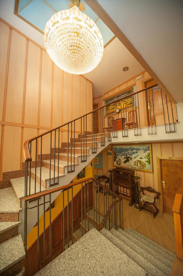 Hotel Mur Хака Екстер'єр фото